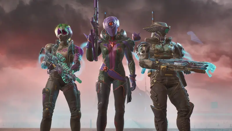 A Splitgate: Arena Reloaded screenshot showing three armoured science-fiction characters holding energy weapons beneath a pink and grey sky.